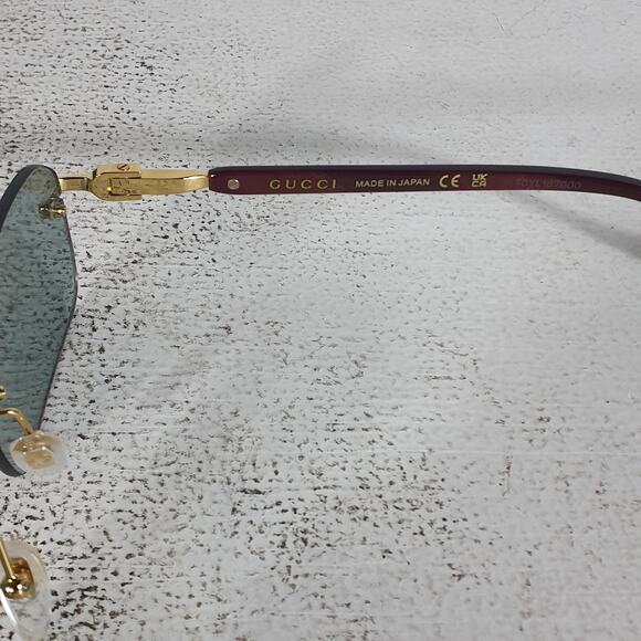 Gucci GG Narrow Rectangular Sunglasses - Picture 5 of 6